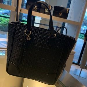 BLACK GUCCI PURSE